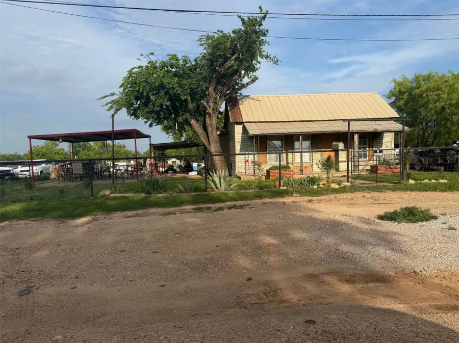 125 Lombard Street, Baird, TX 79504 - #2