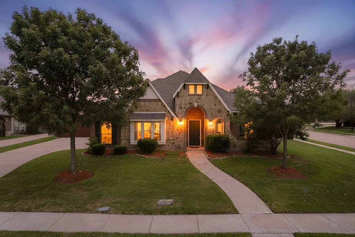 6633 Meadow Glen Drive, Midlothian, TX 76065 - #1