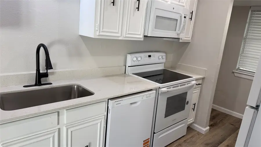 1723 E Grauwyler Road #122, Irving, TX 75061 - #2