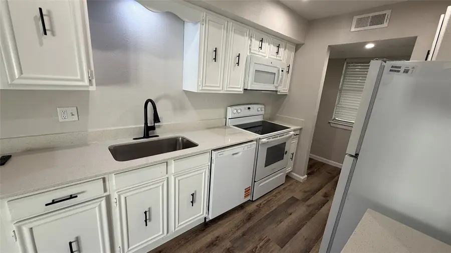 1723 E Grauwyler Road #122, Irving, TX 75061 - #3