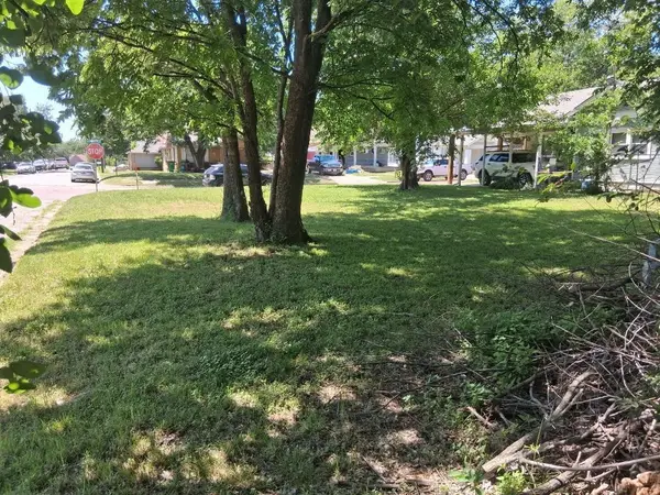 802 N Commerce Street, Gainesville, TX 76240