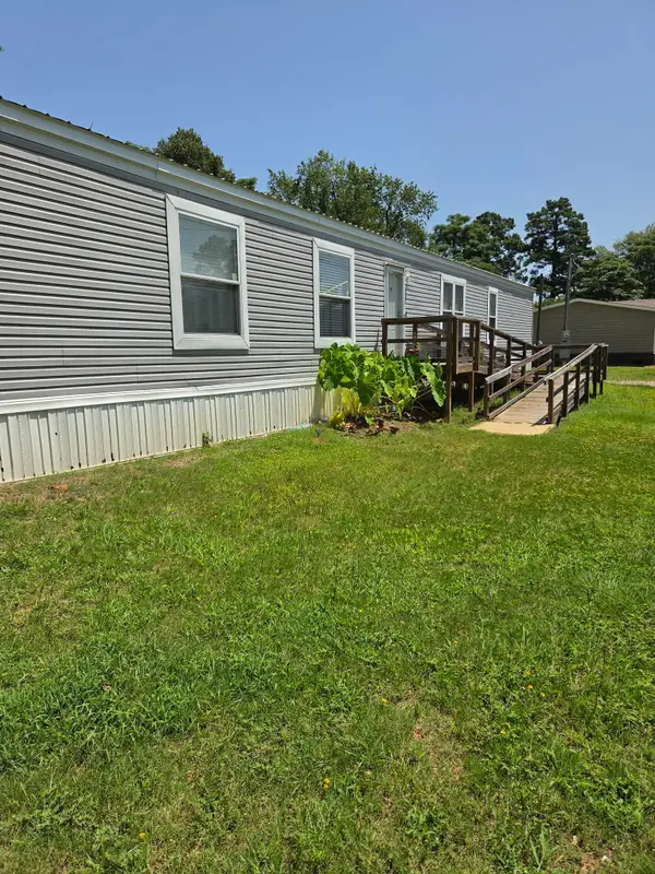 310 Randall Avenue, Jefferson, TX 75657