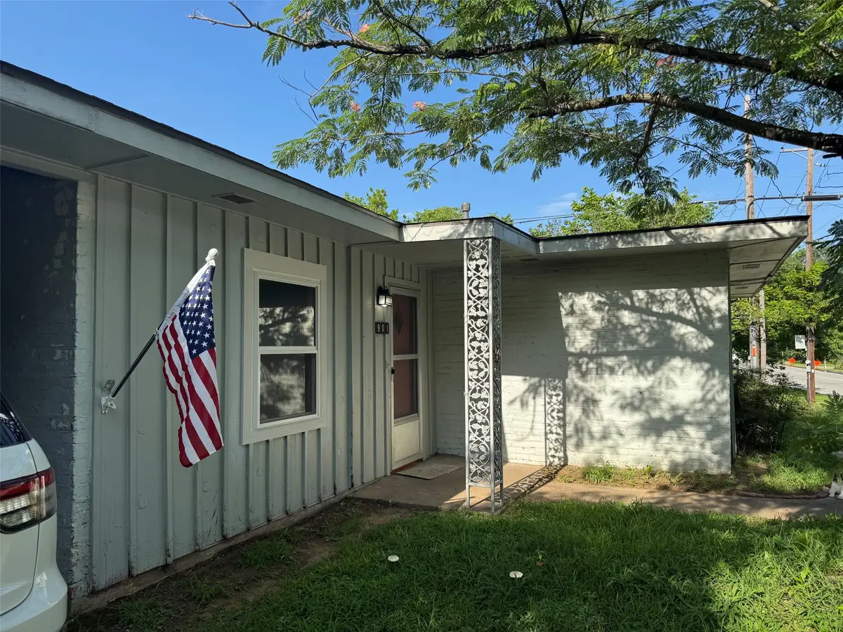 901 W Coffin Street, Denison, TX 75020 - #1