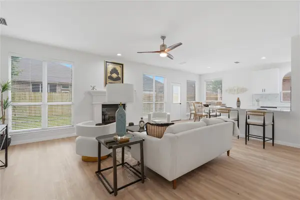 2715 Lake Country Drive, Grand Prairie, TX 75052