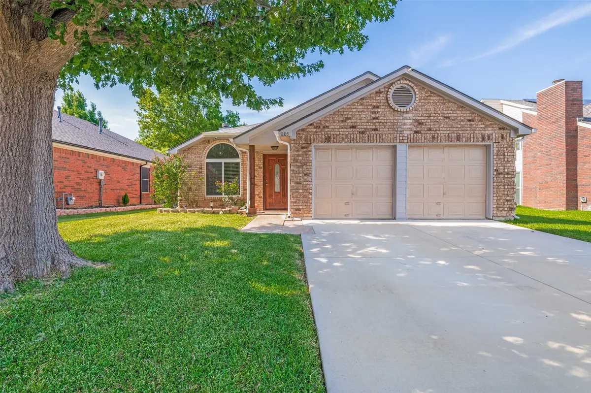 205 Weyland Drive, Grand Prairie, TX 75052 - #1