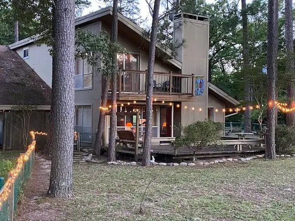 631 Holly Trail East #101, Holly Lake Ranch, TX 75765