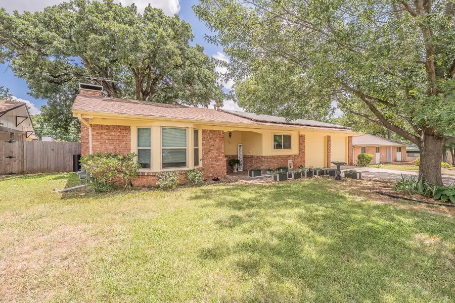 506 E Huitt Lane, Euless, TX 76040 - #3