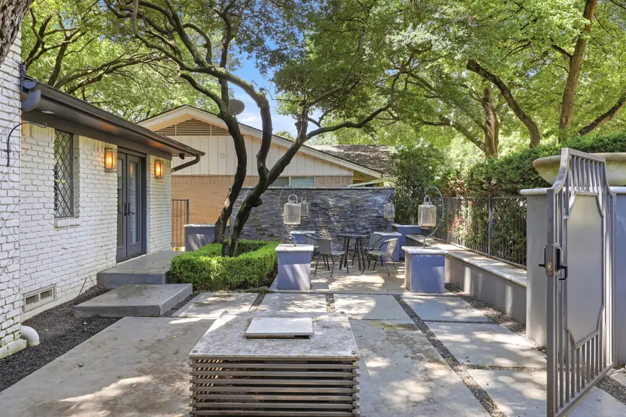 9544 Crestedge Drive, Dallas, TX 75238 - #3