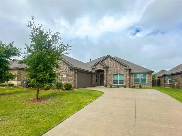205 Watson Street, Red Oak, TX 75154