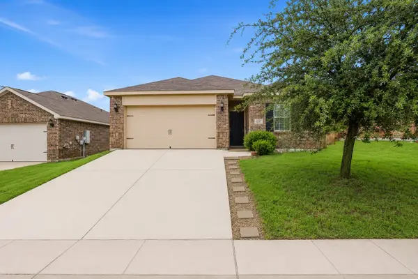 6205 White Jade Drive, Fort Worth, TX 76179