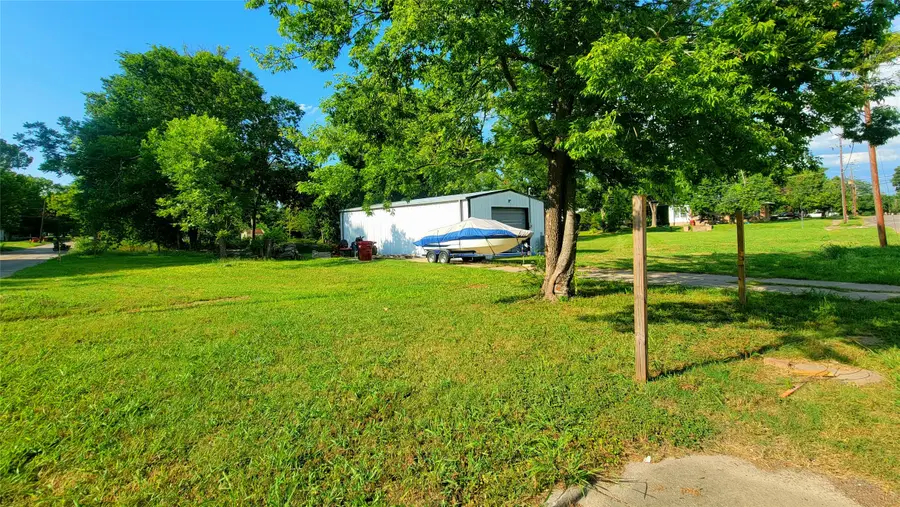 805 S Walnut, Clarksville, TX 75426 - #2
