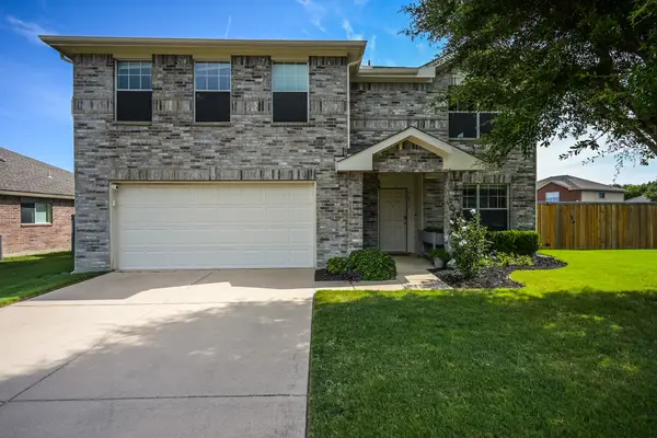 7077 Seton Hall Drive, Fort Worth, TX 76120