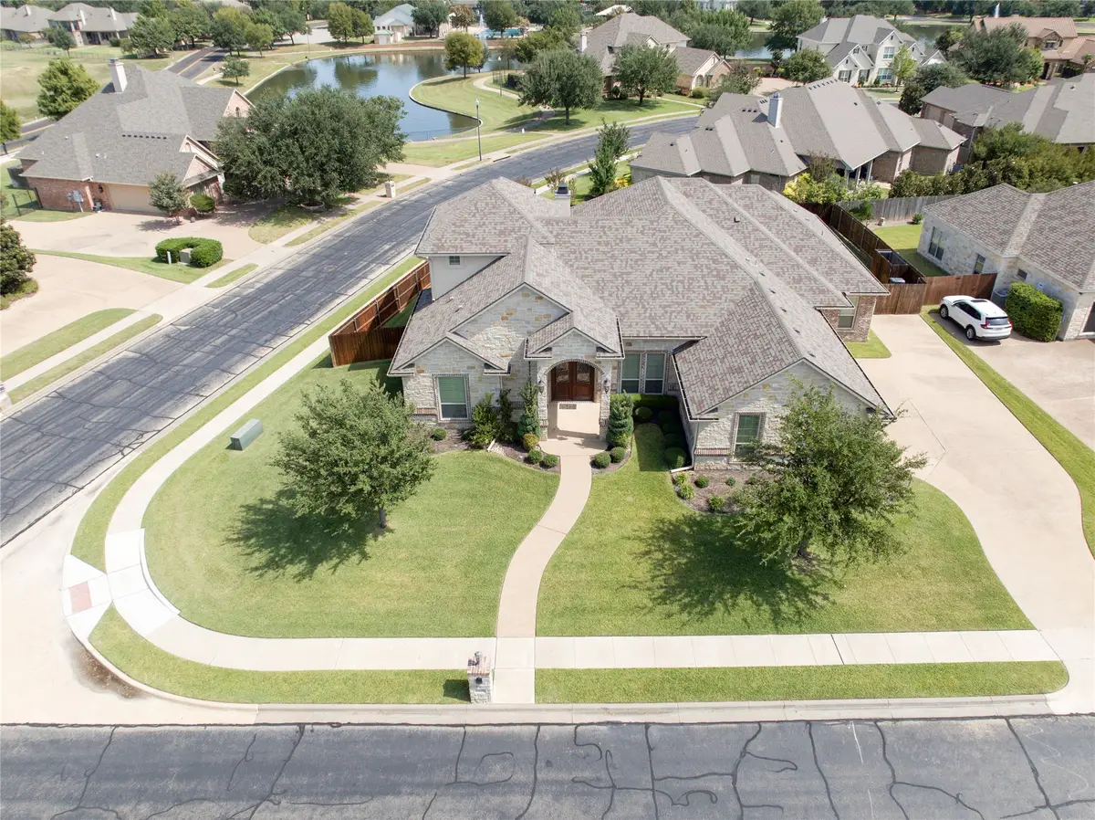 1100 Wessex Drive, Woodway, TX 76712 - #1