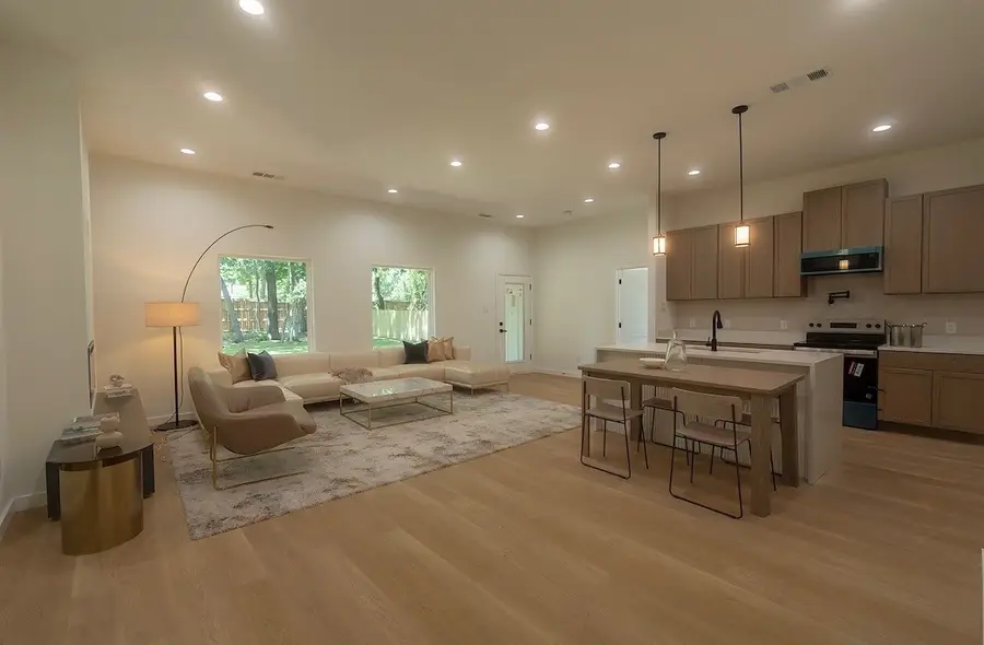 3315 Kyser, Dallas, TX 75216 - #3