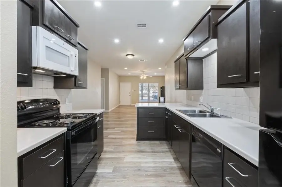 1907 S 17th Street, Waco, TX 76706 - #3