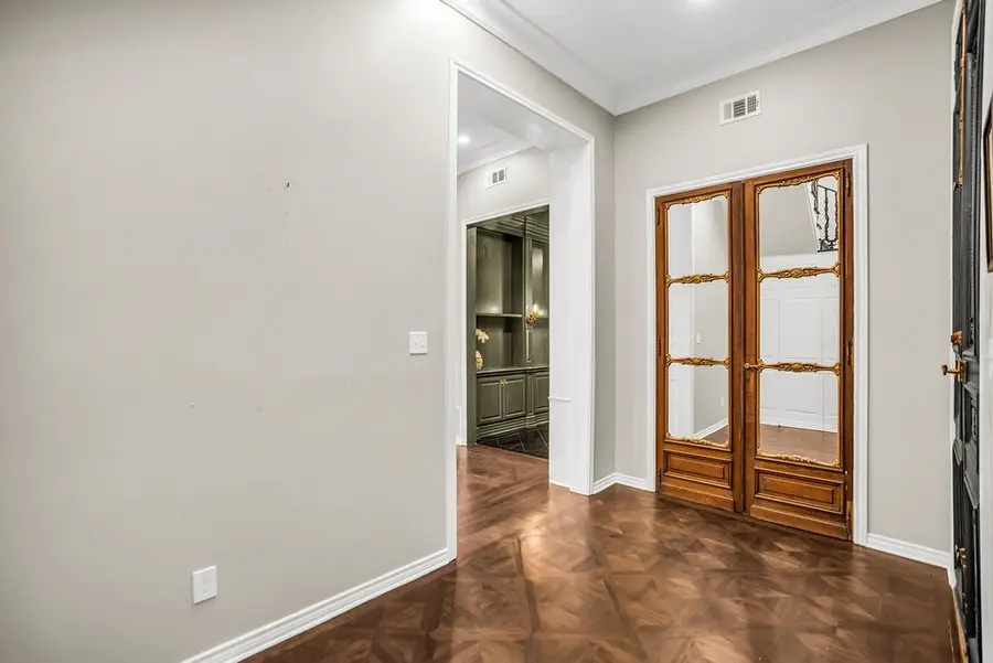 3802 S Versailles Avenue, Dallas, TX 75209 - #3