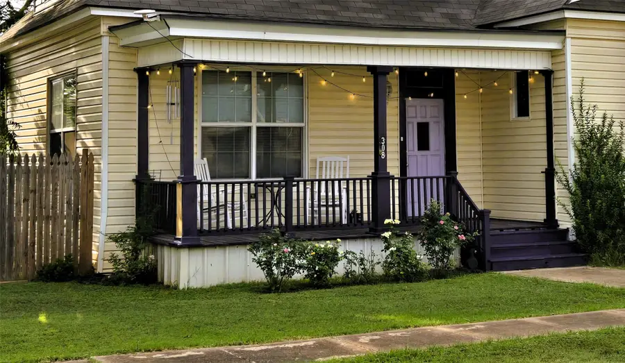 308 N San Jacinto Street, Whitney, TX 76692 - #2