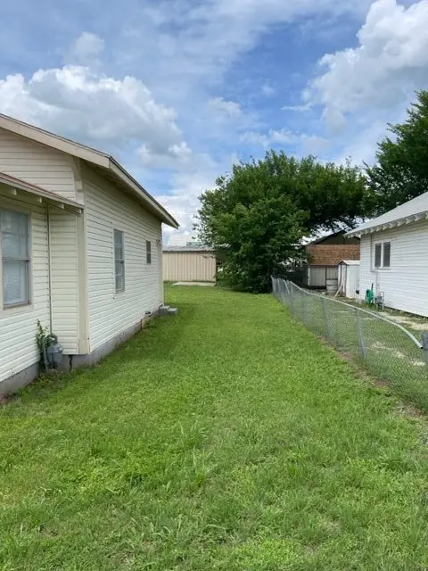 103 W Wichita Street, Bowie, TX 76230 - #3