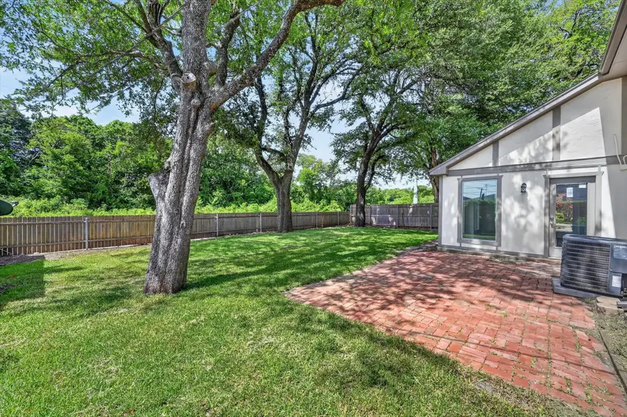 344 Woodbrook Drive, Desoto, TX 75115 - #3