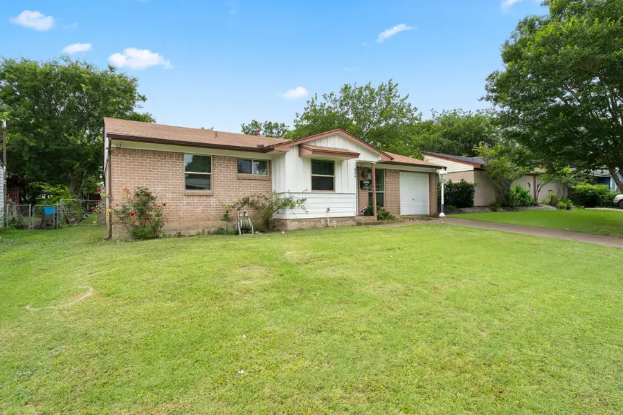 546 Sun Valley Drive, Duncanville, TX 75116 - #2