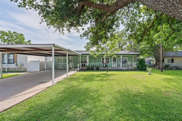 4517 Wildwood Circle, Granbury, TX 76049