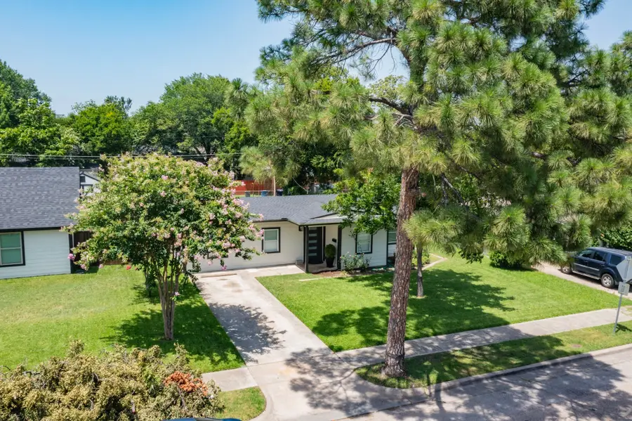 813 Travis Street, Garland, TX 75040 - #3