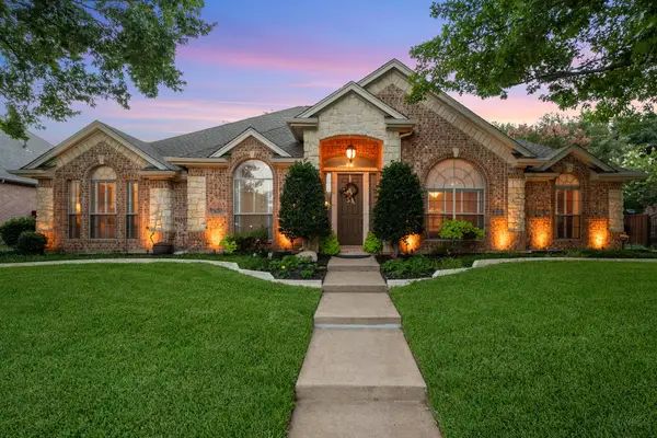 8945 Kingston Court, North Richland Hills, TX 76182