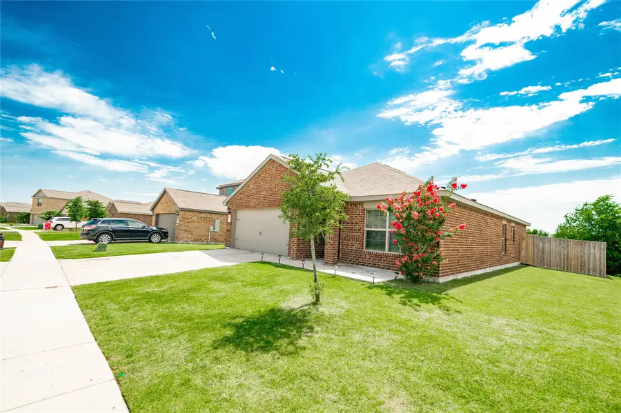 140 Cattlemans Creek Road W, Newark, TX 76071 - #2