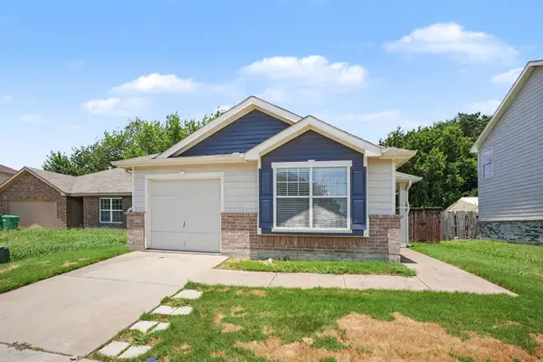 242 Turning Tree Road, Wilmer, TX 75172