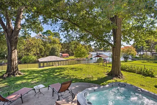 108 Camino Robles Street, Gun Barrel City, TX 75156