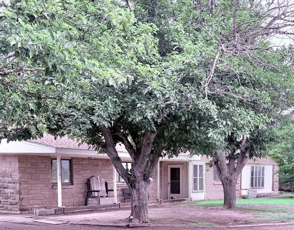 1809 Crowell Highway, Quanah, TX 79252