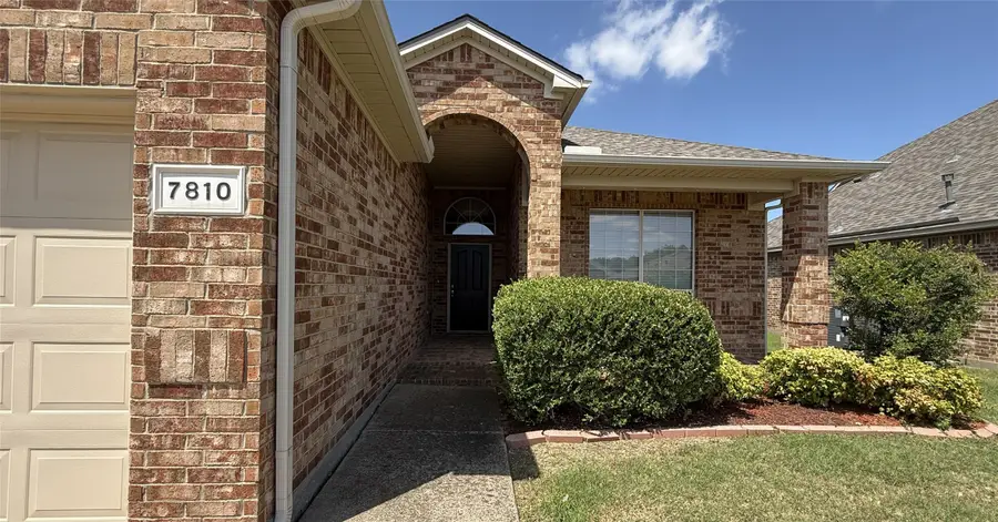7810 Corona Court, Arlington, TX 76002 - #2