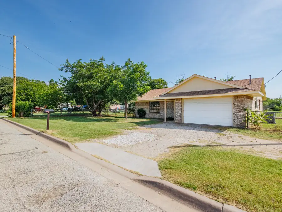 2200 Main Boulevard, Brownwood, TX 76801 - #2
