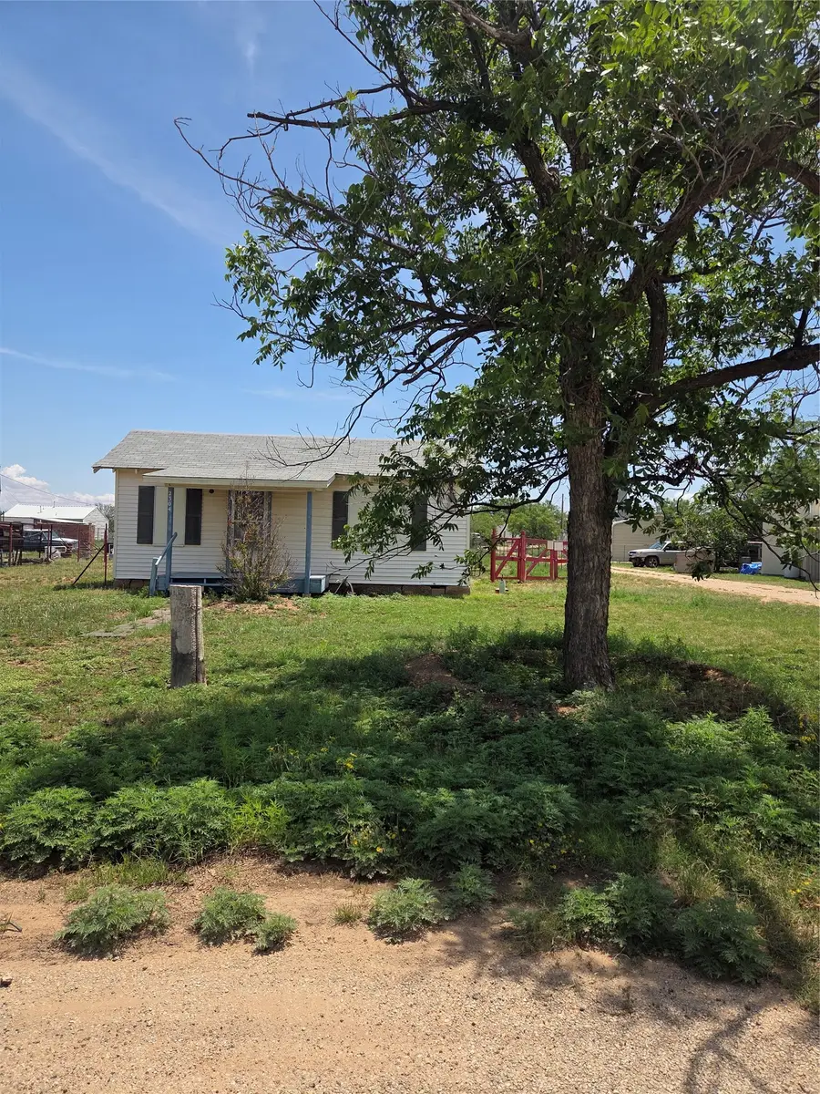 2304 Avenue I, Snyder, TX 79549 - #2