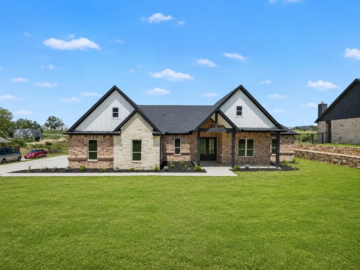 328 Slimp Bluff Avenue, Azle, TX 76020 - #1