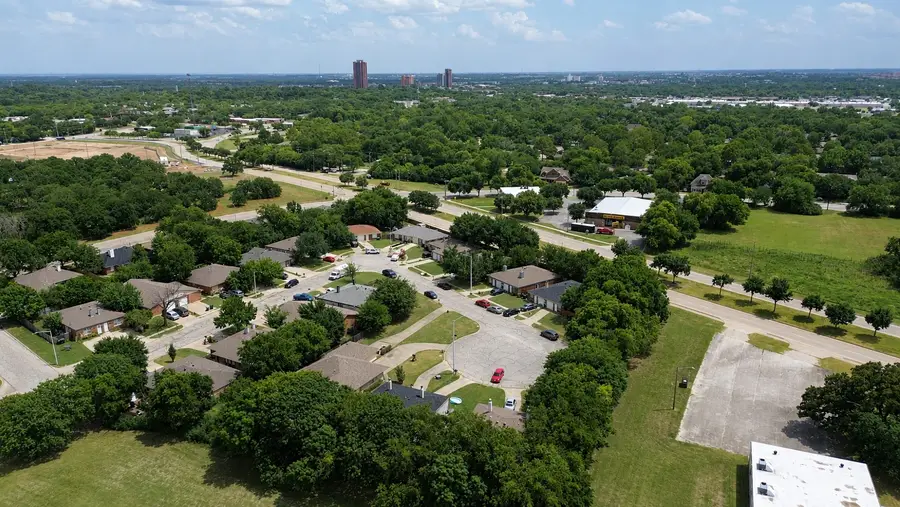 424 Casie Court, Denton, TX 76207 - #3