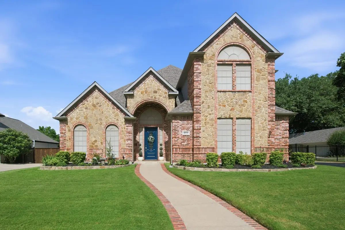 8221 Thornhill Drive, North Richland Hills, TX 76182 - #1
