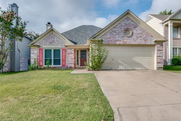 820 Wyndham Place, Arlington, TX 76017