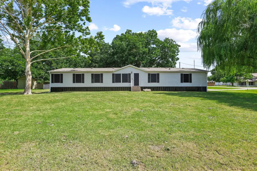 201 S Main Street, Dodd City, TX 75438 - #2