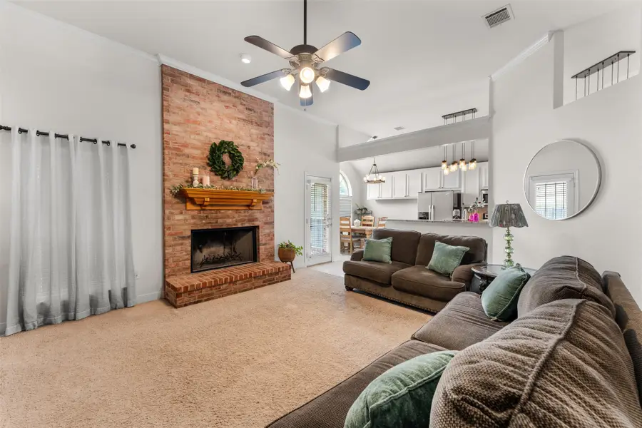 628 Willow Creek Drive, Hewitt, TX 76643 - #2