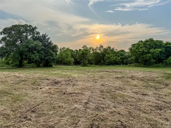 1700 Don Lee Road, Cleburne, TX 76058