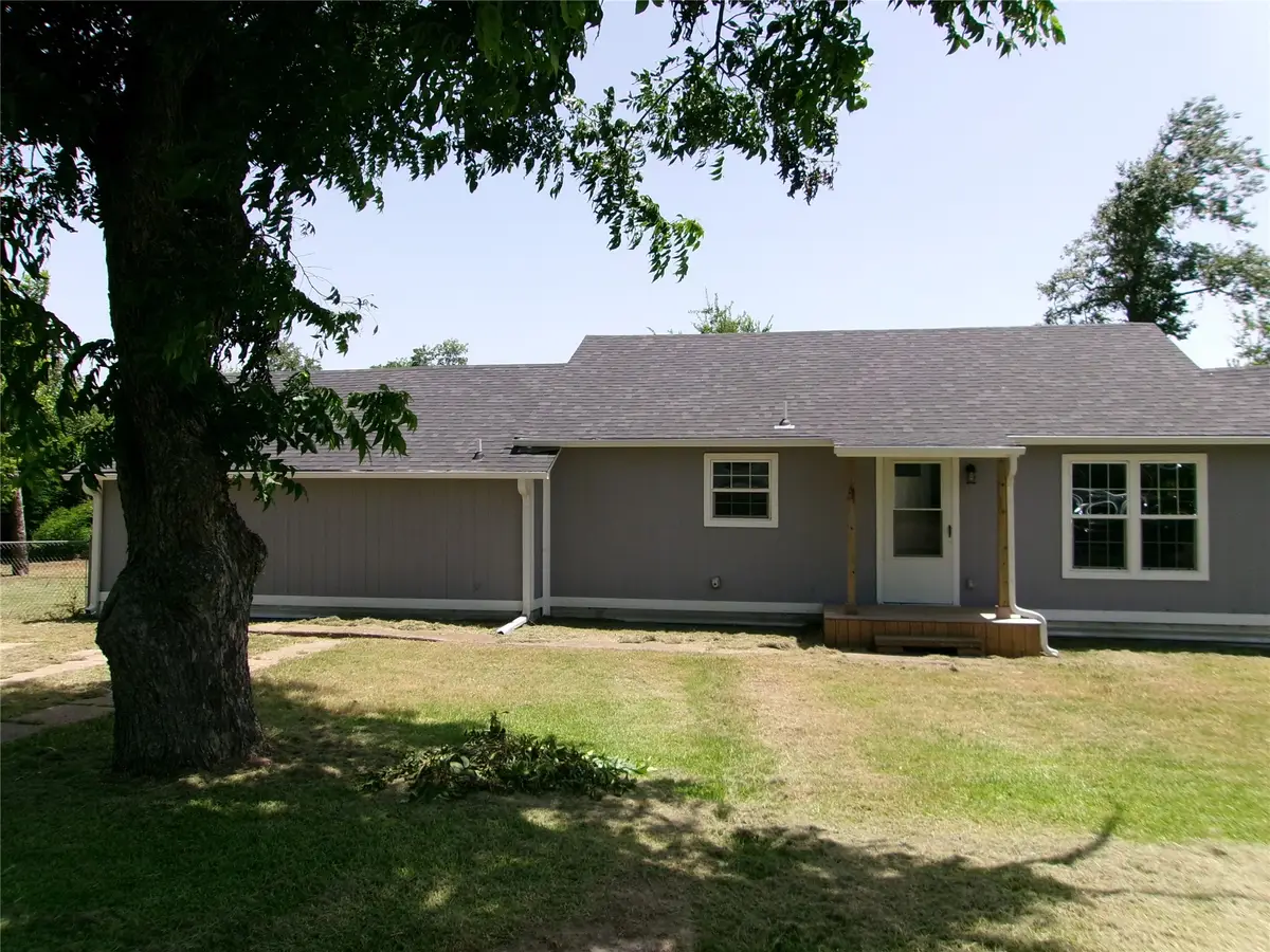 419 W Evans Avenue, Bonham, TX 75418 - #1