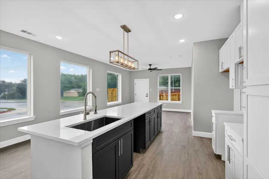 806 Premier, Grand Prairie, TX 75051 - #3