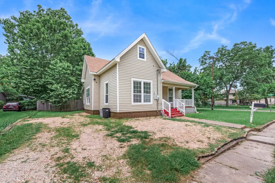 1301 Locust Street, Commerce, TX 75428 - #2