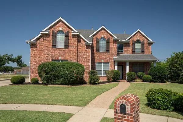 3701 Emerald Park Court, Corinth, TX 76208