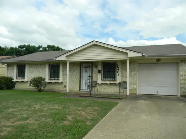 3504 Pacesetter Drive, Dallas, TX 75241