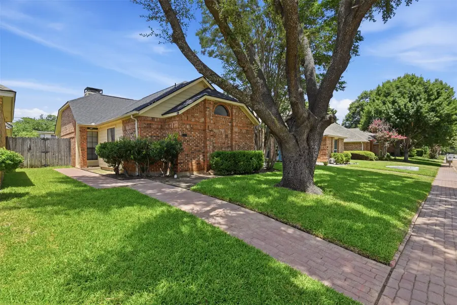 747 Monique, Cedar Hill, TX 75104 - #2