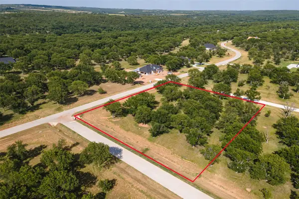 2200 E Landings S, Granbury, TX 76049