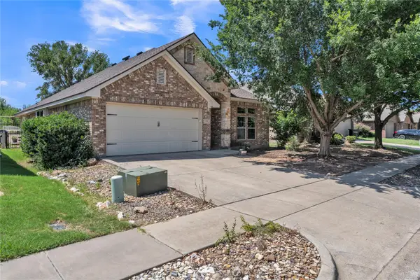 1321 Lauren Lane, Granbury, TX 76048