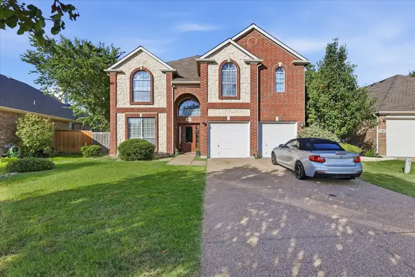 2808 N Camino Lagos, Grand Prairie, TX 75054